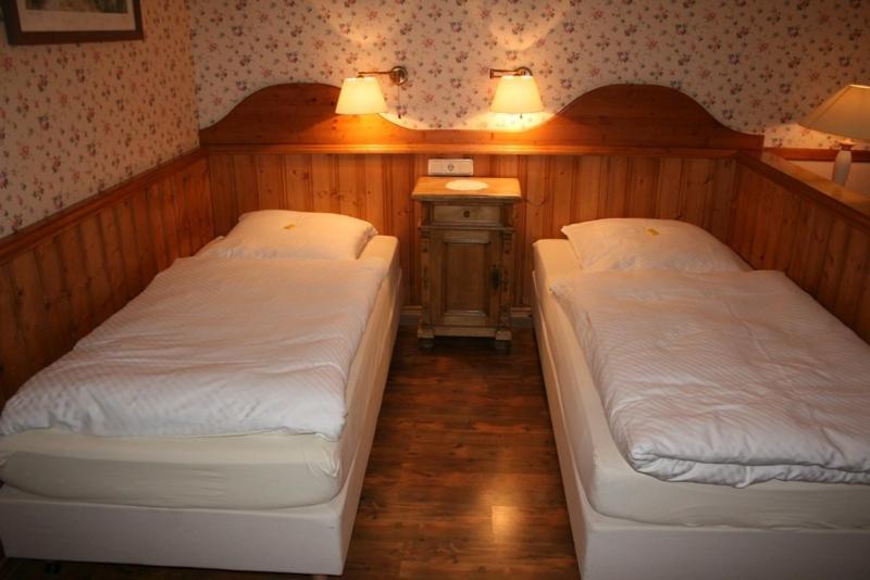 Hotel Meyer Kürten Екстериор снимка