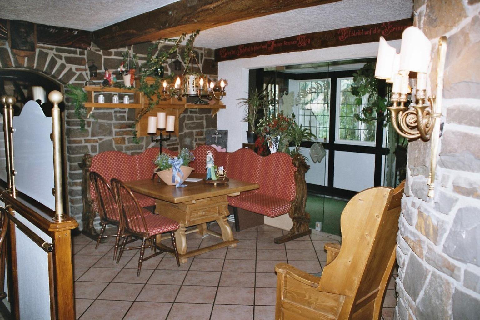 Hotel Meyer Kürten Екстериор снимка